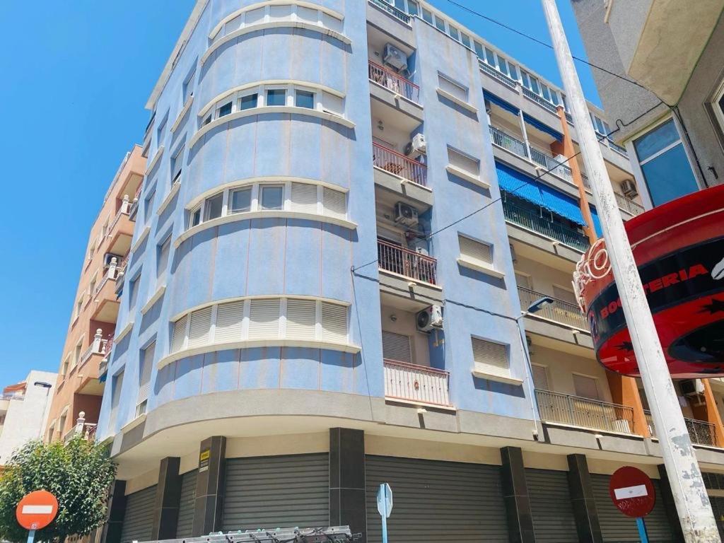 Nice And New Furnished Apartments In Torrevieja Centre エクステリア 写真